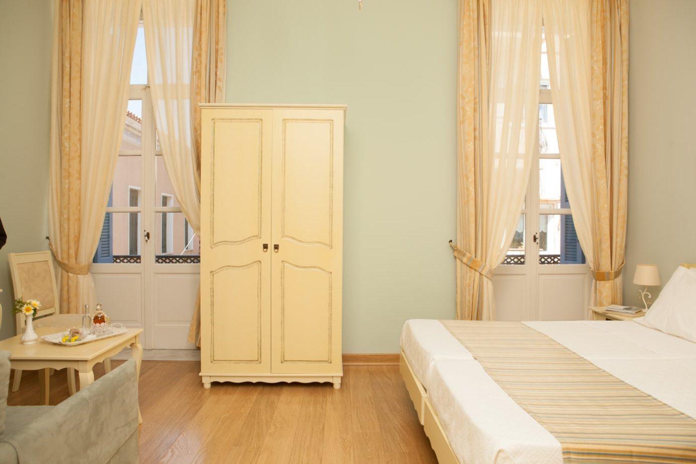 Egli Hotel Andros Town Luaran gambar